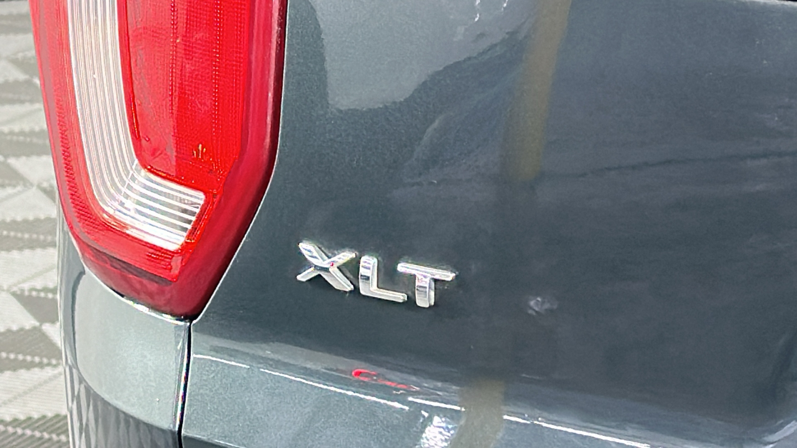 2016 Ford Explorer XLT 16
