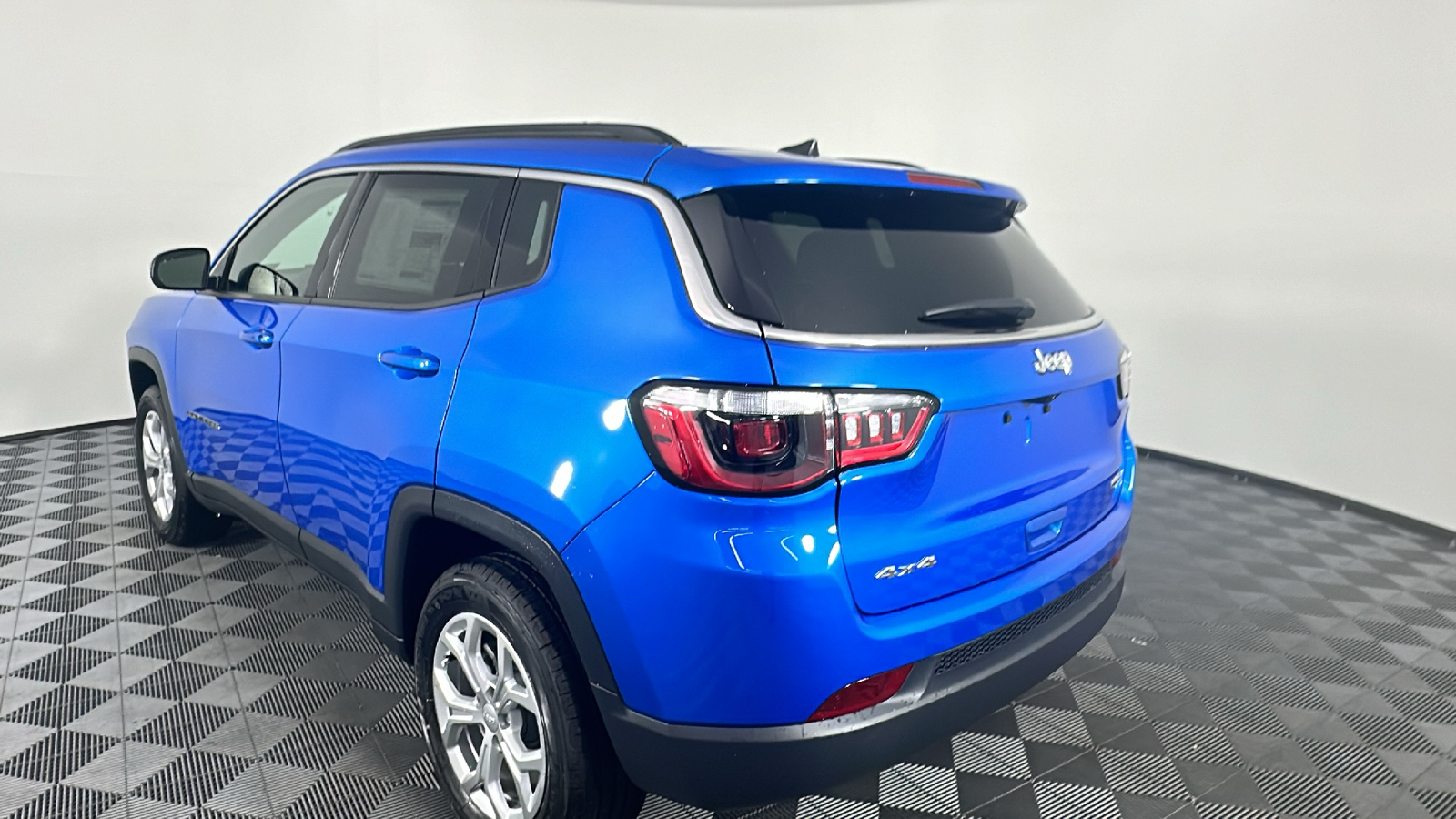 2024 Jeep Compass Latitude 10