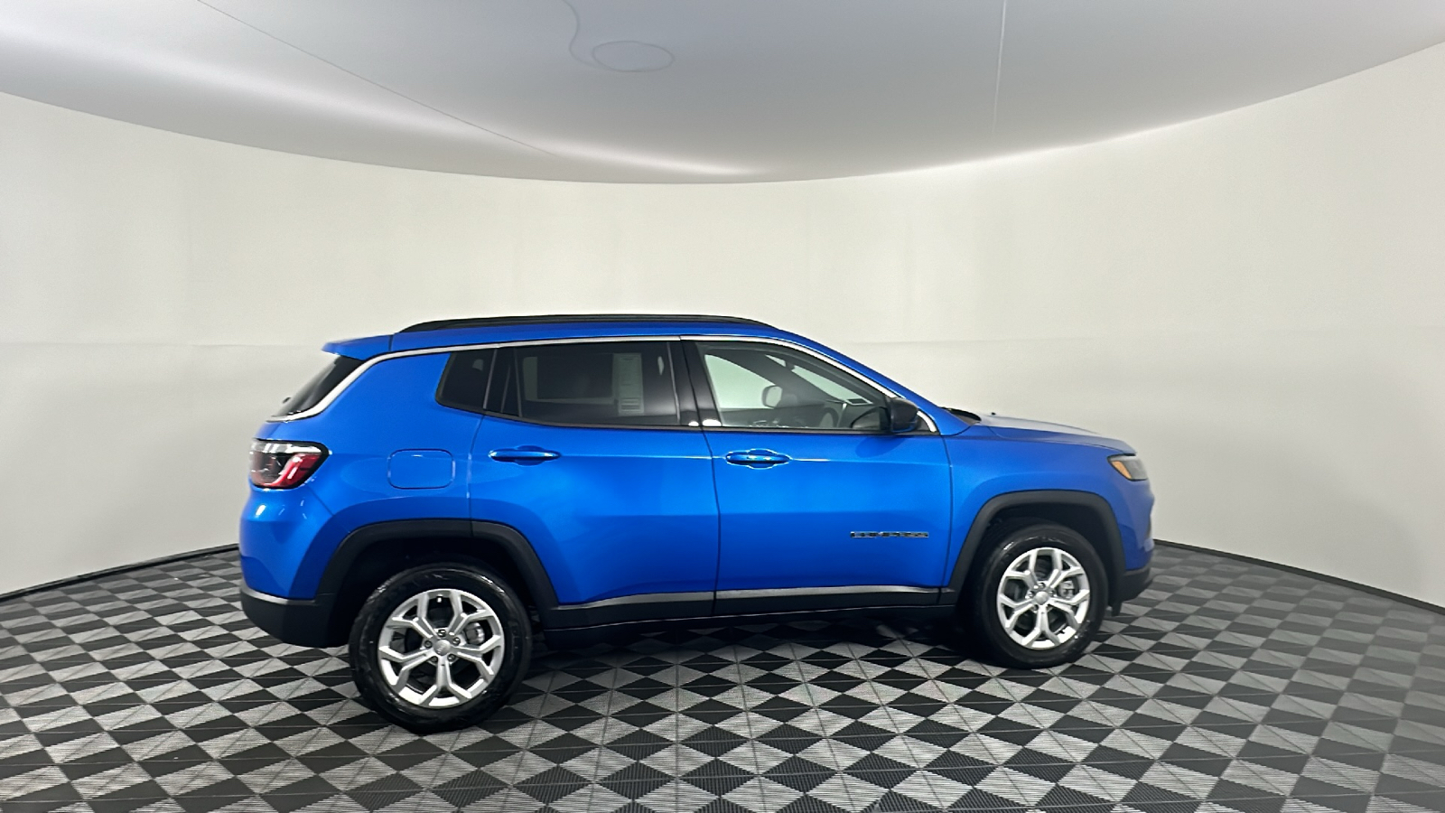 2024 Jeep Compass Latitude 21