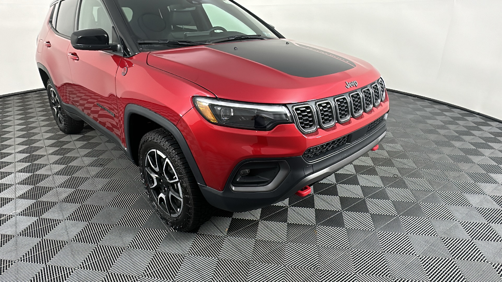 2024 Jeep Compass Trailhawk 2