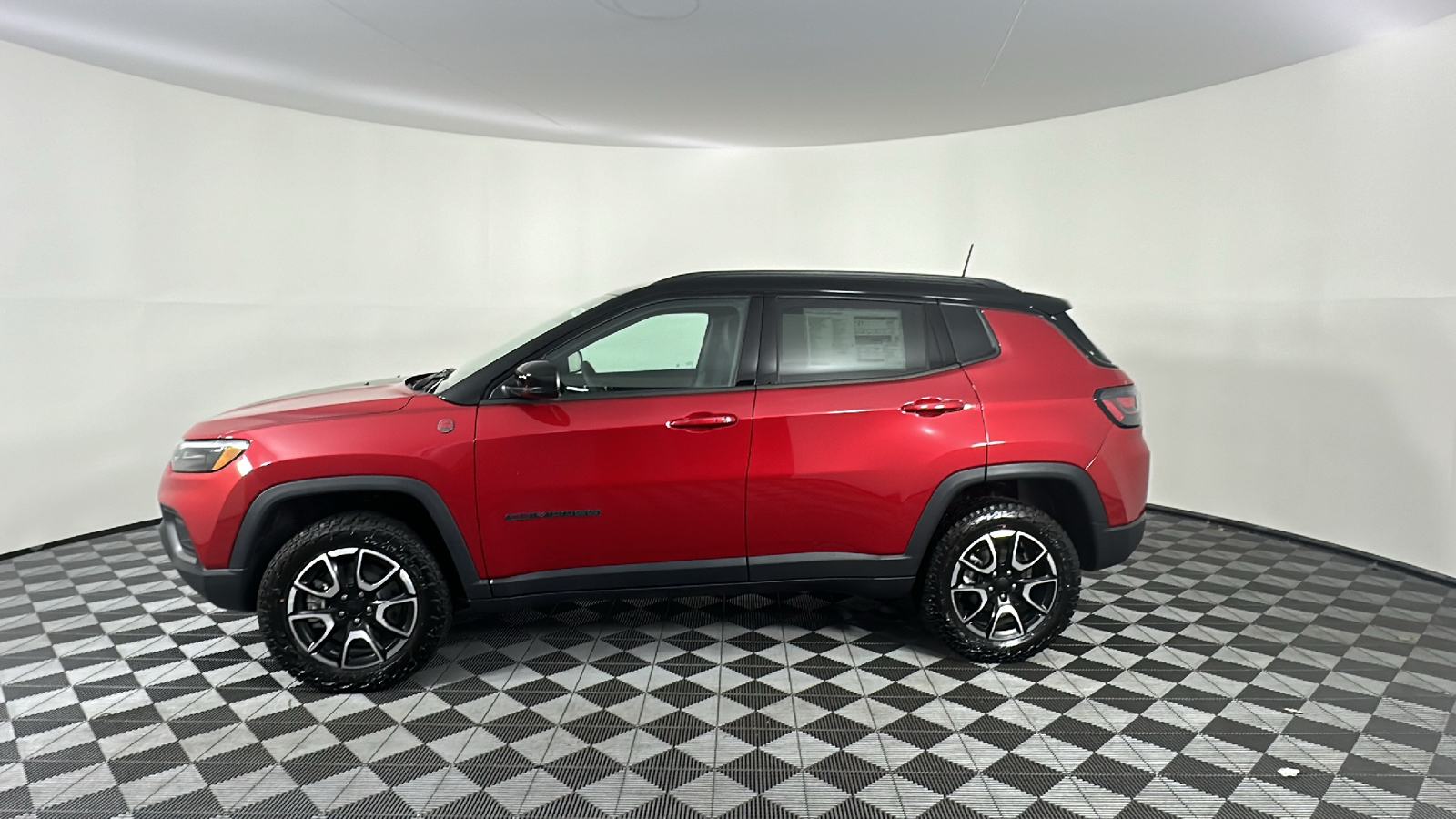 2024 Jeep Compass Trailhawk 9