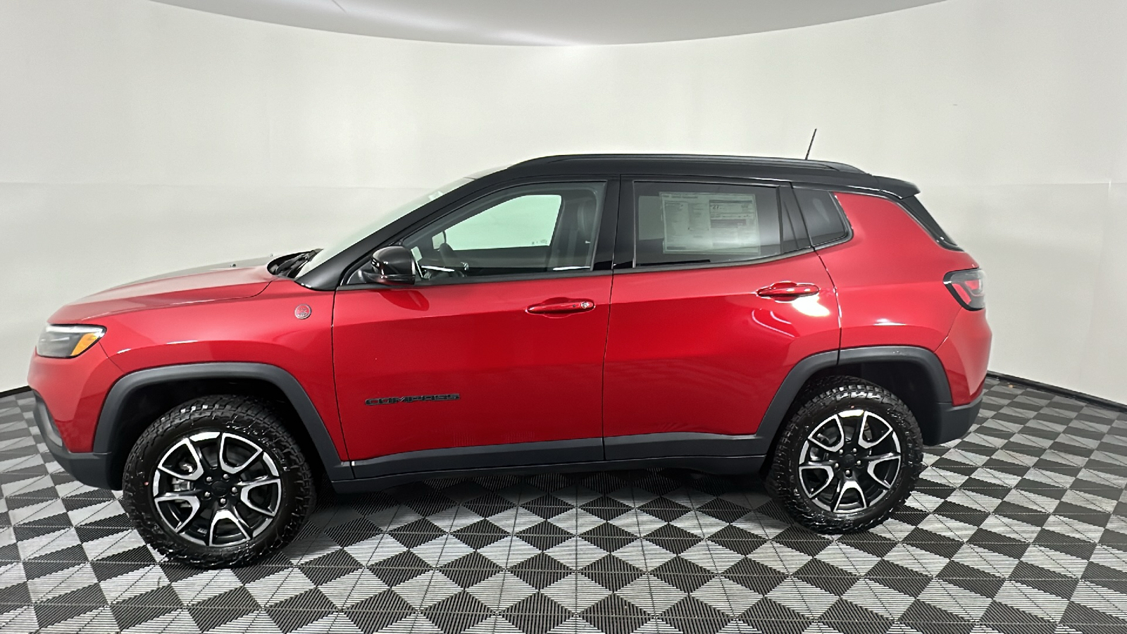 2024 Jeep Compass Trailhawk 10