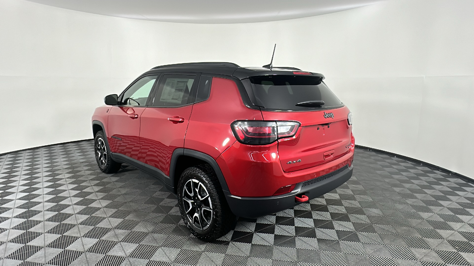 2024 Jeep Compass Trailhawk 11