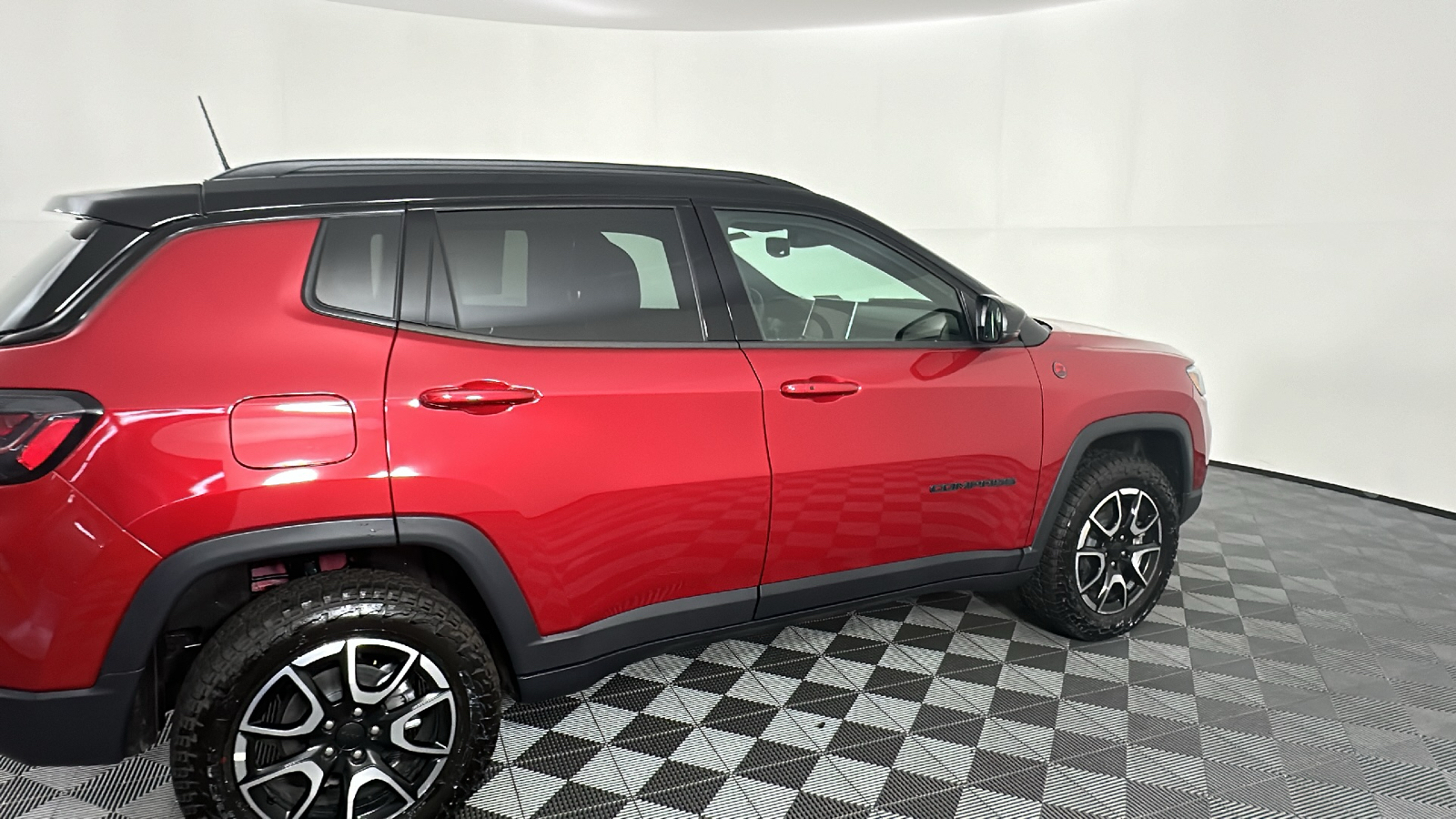 2024 Jeep Compass Trailhawk 24