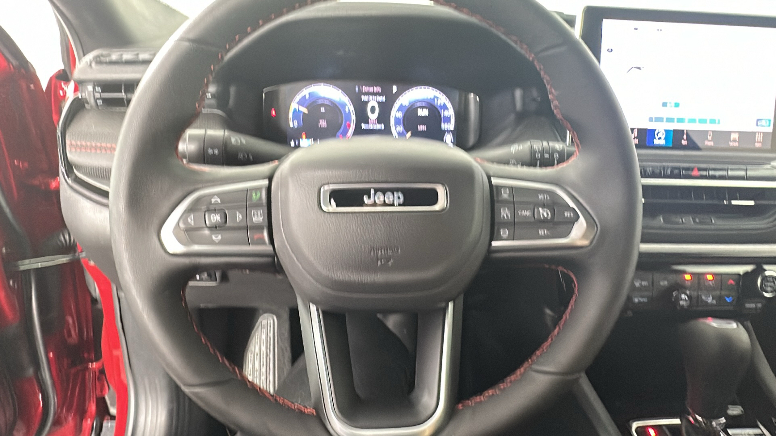 2024 Jeep Compass Trailhawk 38