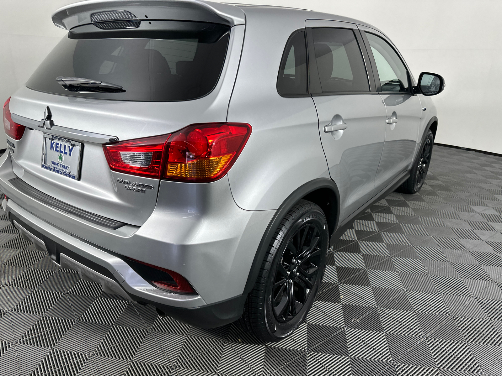 2018 Mitsubishi Outlander Sport ES 18