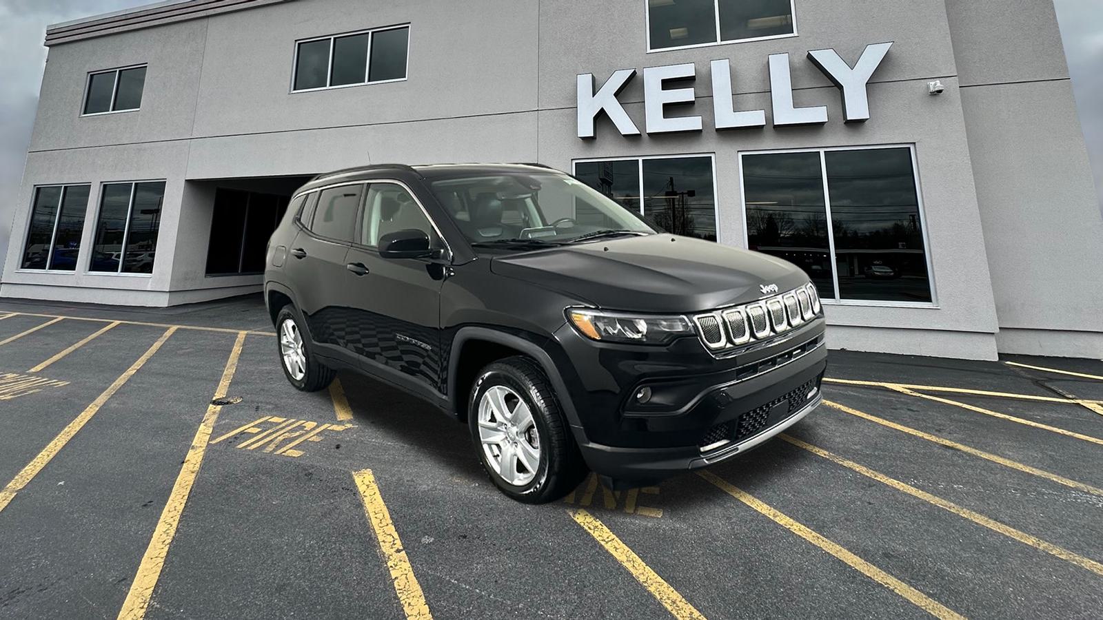 2022 Jeep Compass Latitude 1