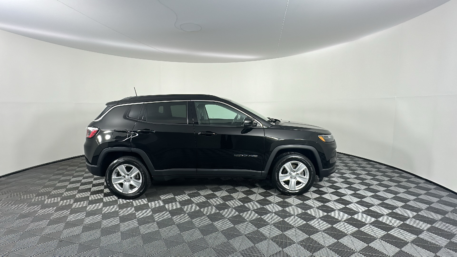 2022 Jeep Compass Latitude 19