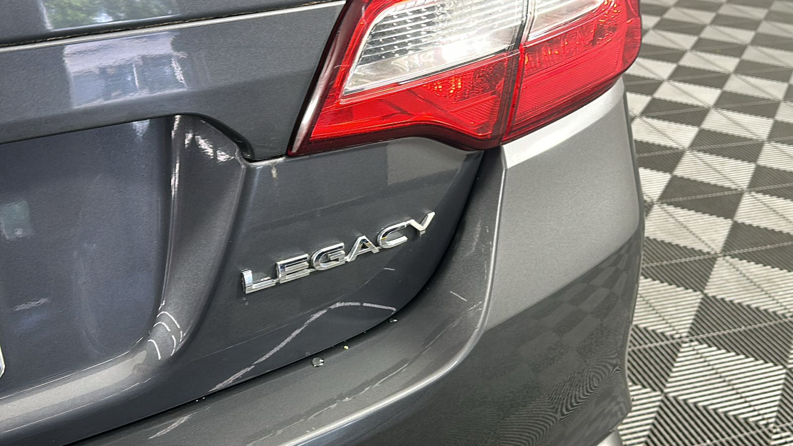 2018 Subaru Legacy 2.5i 17