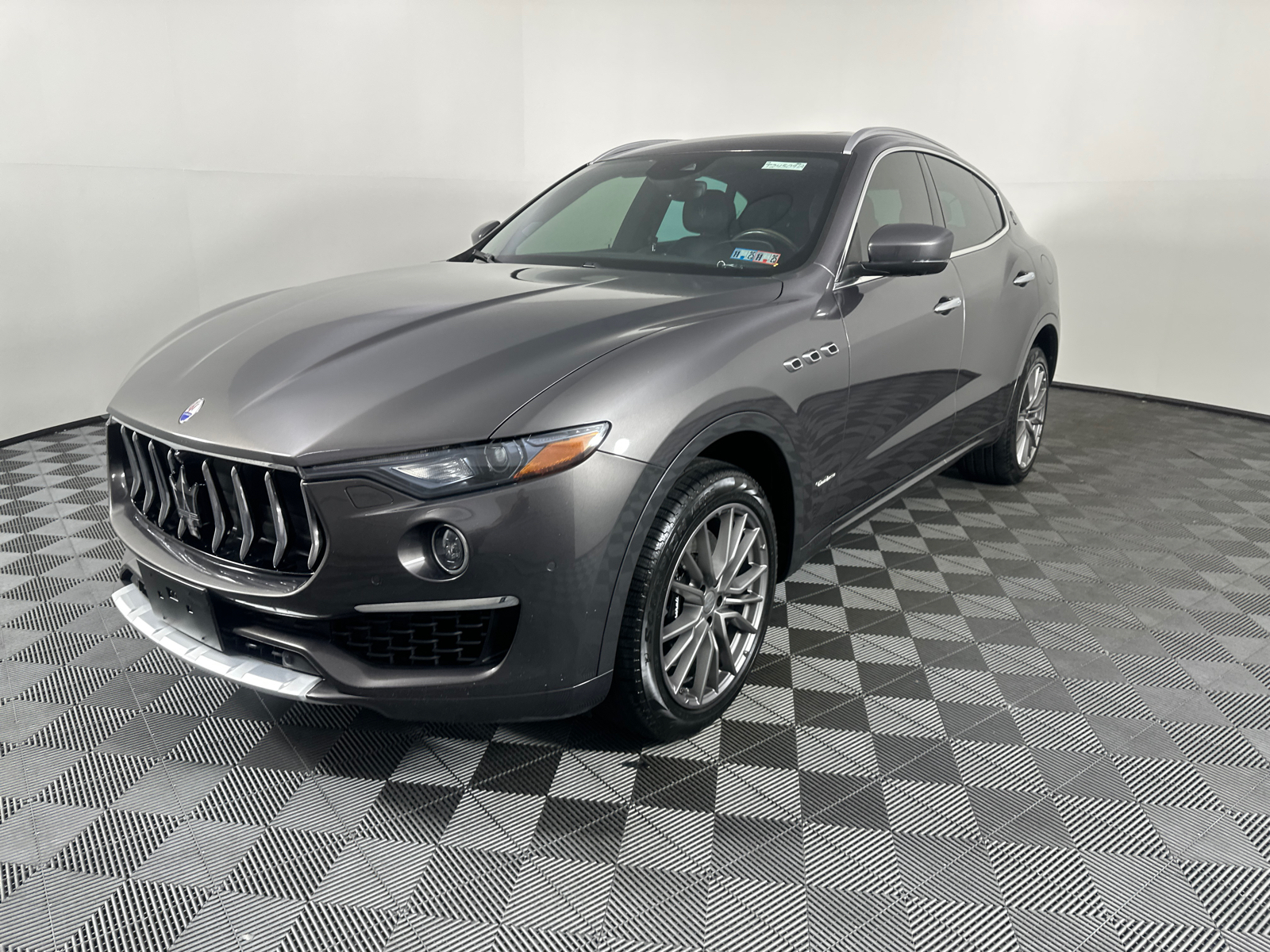 2019 Maserati Levante S GranLusso 6