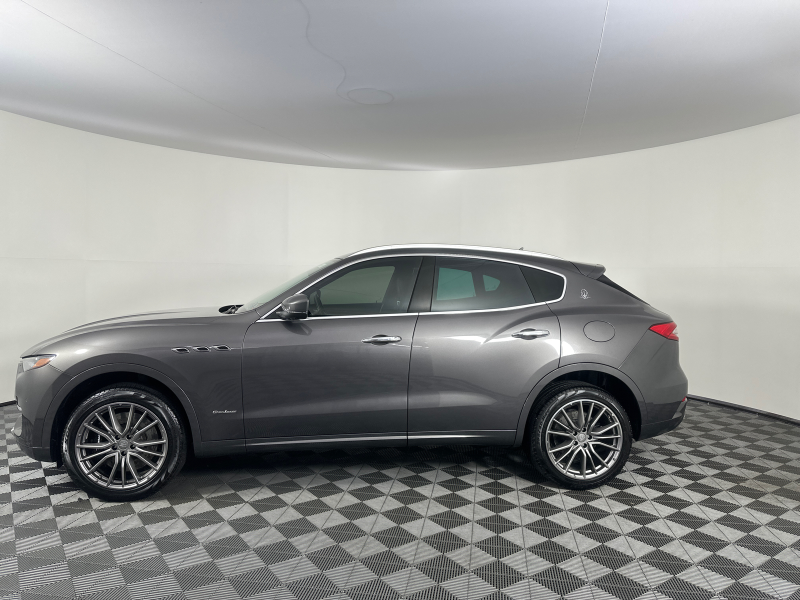 2019 Maserati Levante S GranLusso 9