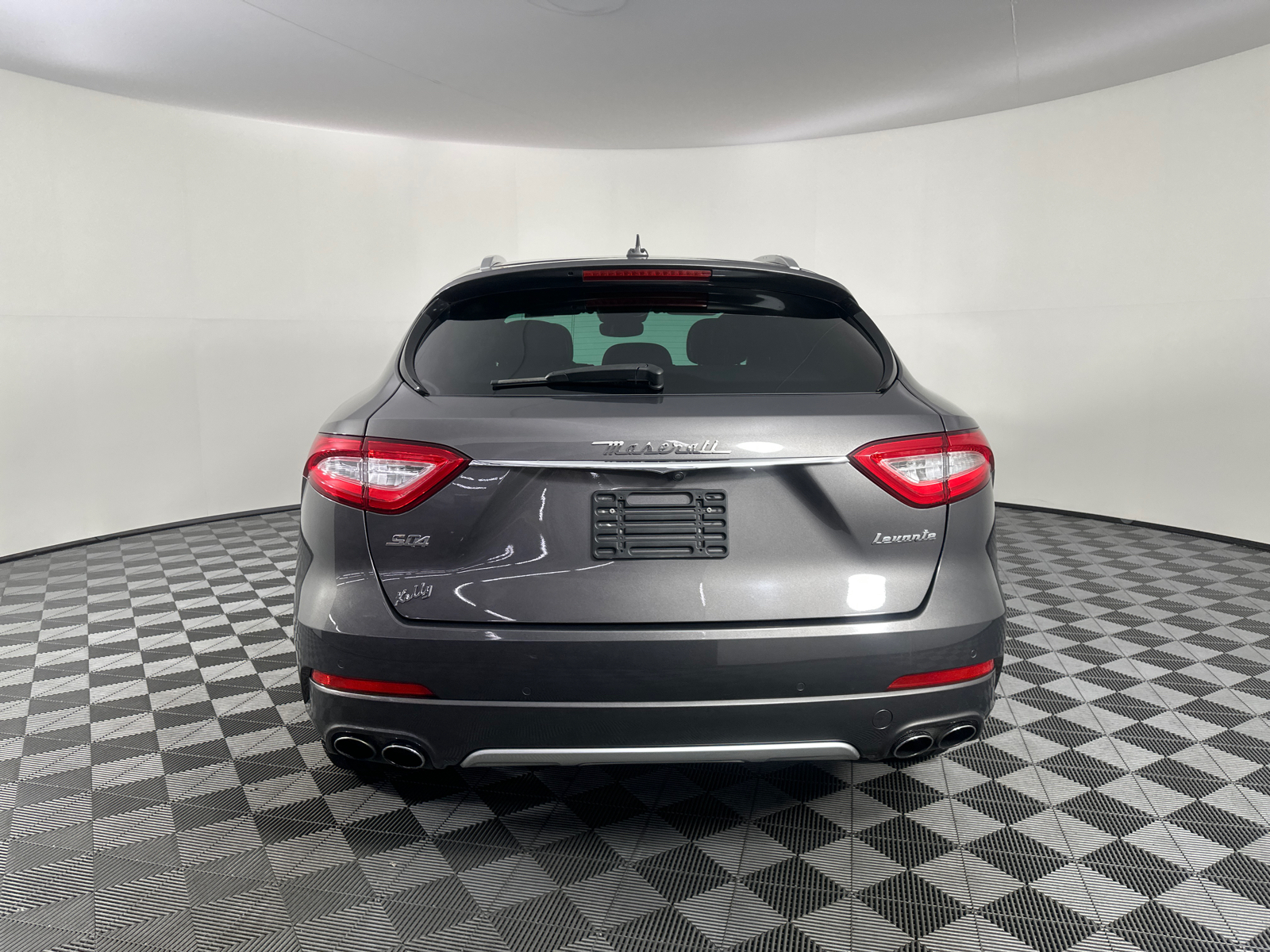 2019 Maserati Levante S GranLusso 13