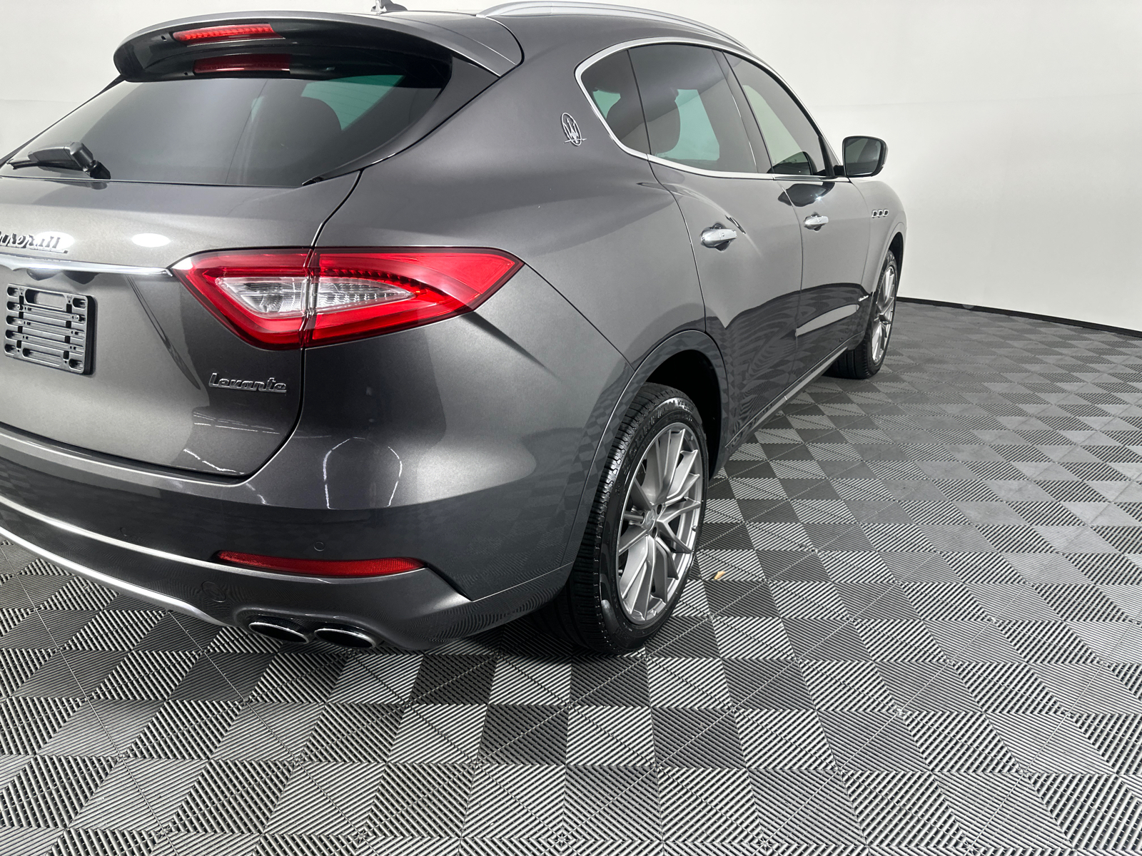 2019 Maserati Levante S GranLusso 19