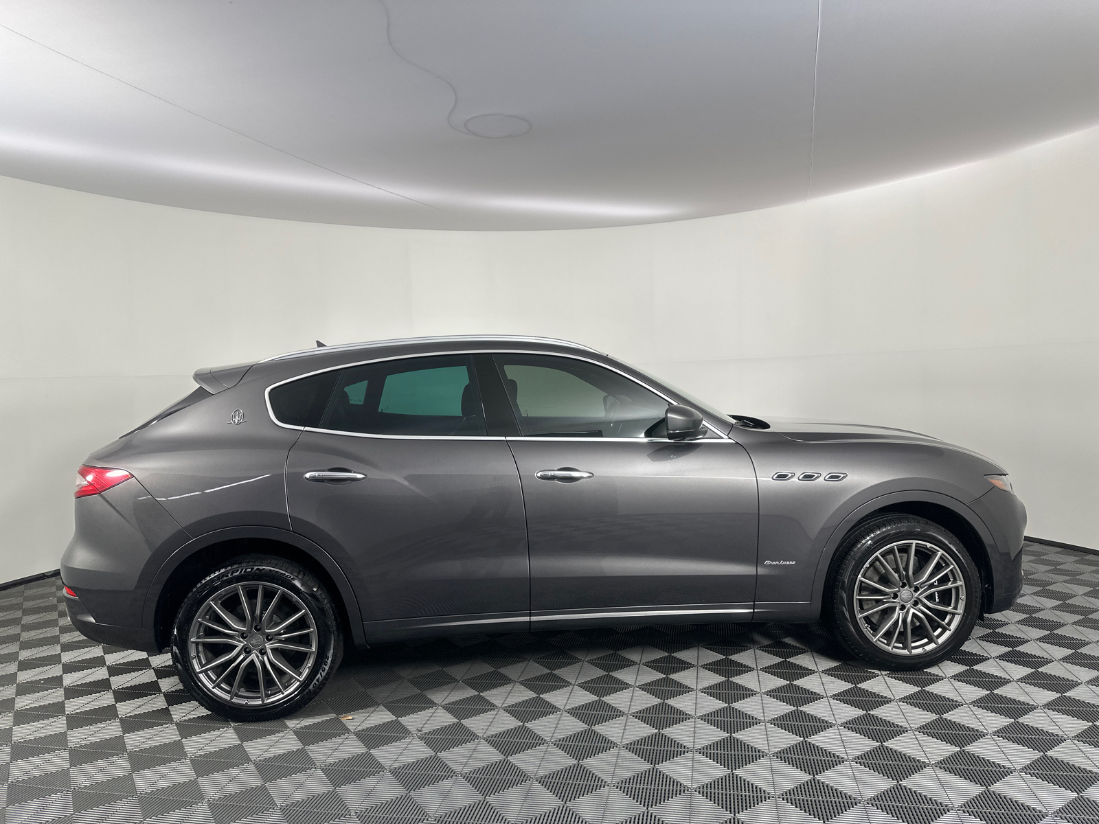 2019 Maserati Levante S GranLusso 21