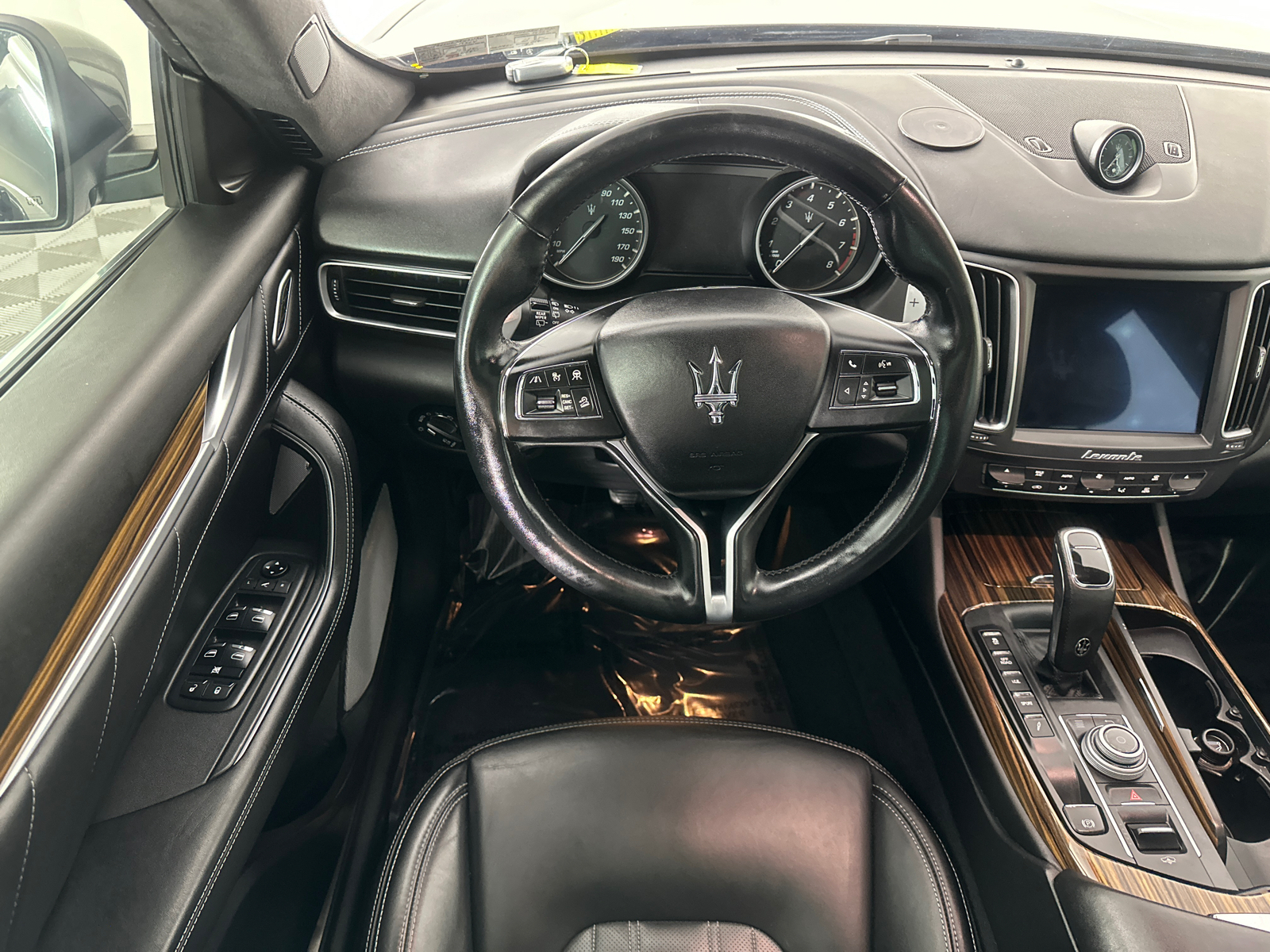 2019 Maserati Levante S GranLusso 28