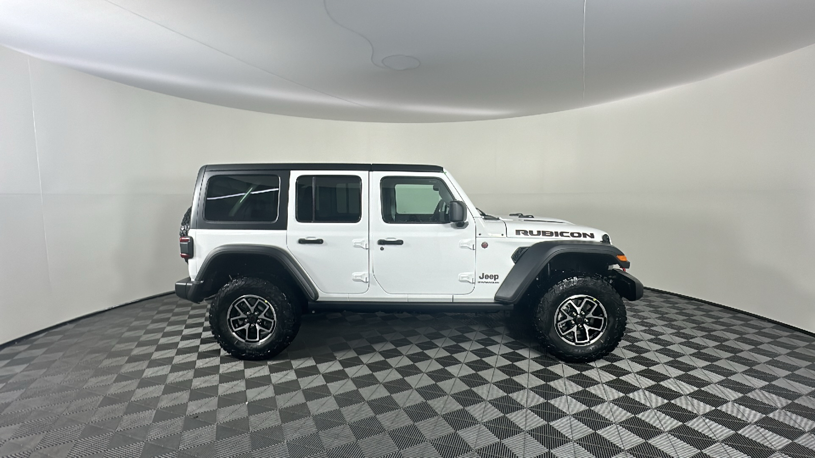 2024 Jeep Wrangler Rubicon 18