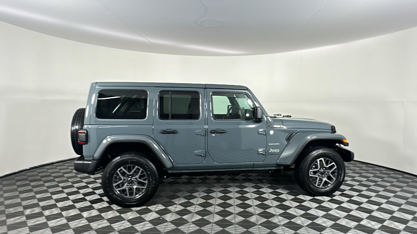 2024 Jeep Wrangler Sahara 20