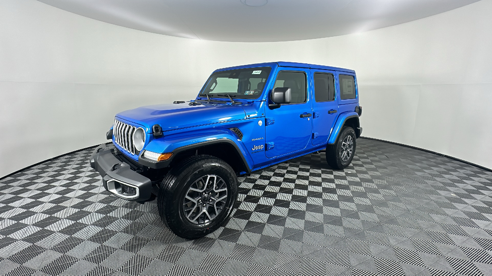 2024 Jeep Wrangler Sahara 4