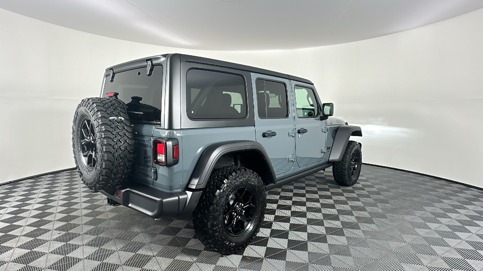 2024 Jeep Wrangler Willys 18