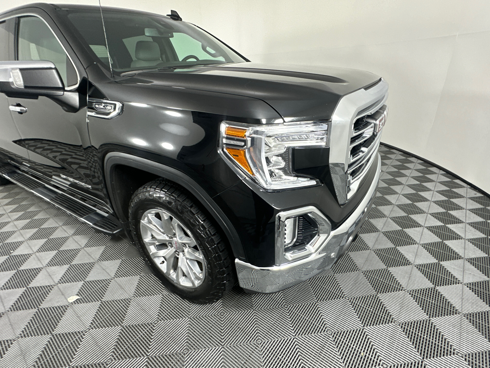 2022 GMC Sierra 1500 Limited SLT 2