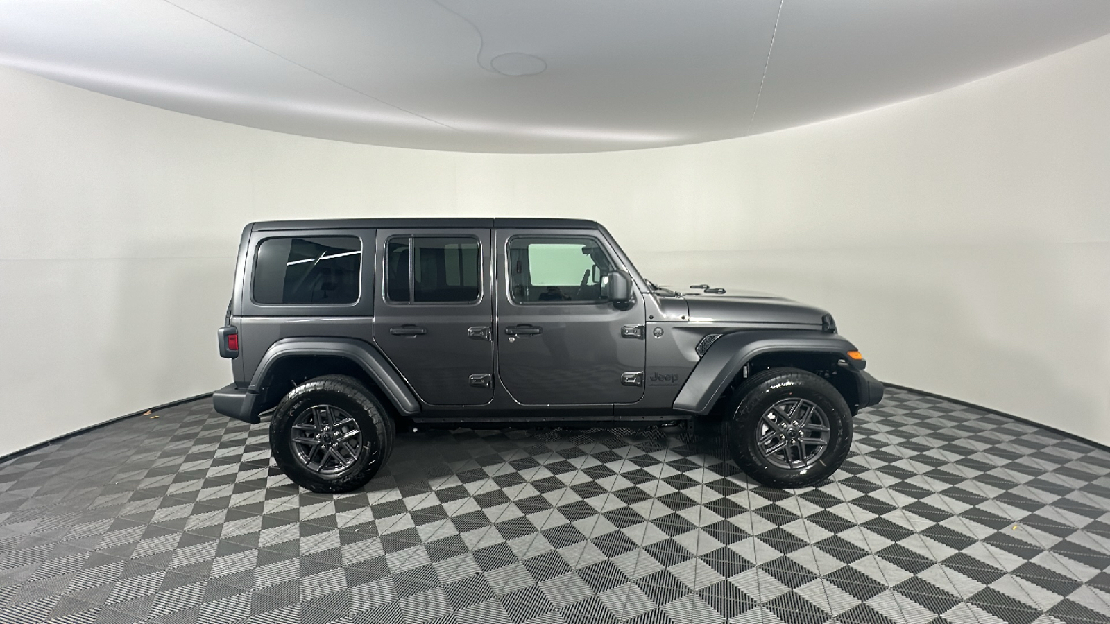 2024 Jeep Wrangler Sport S 18