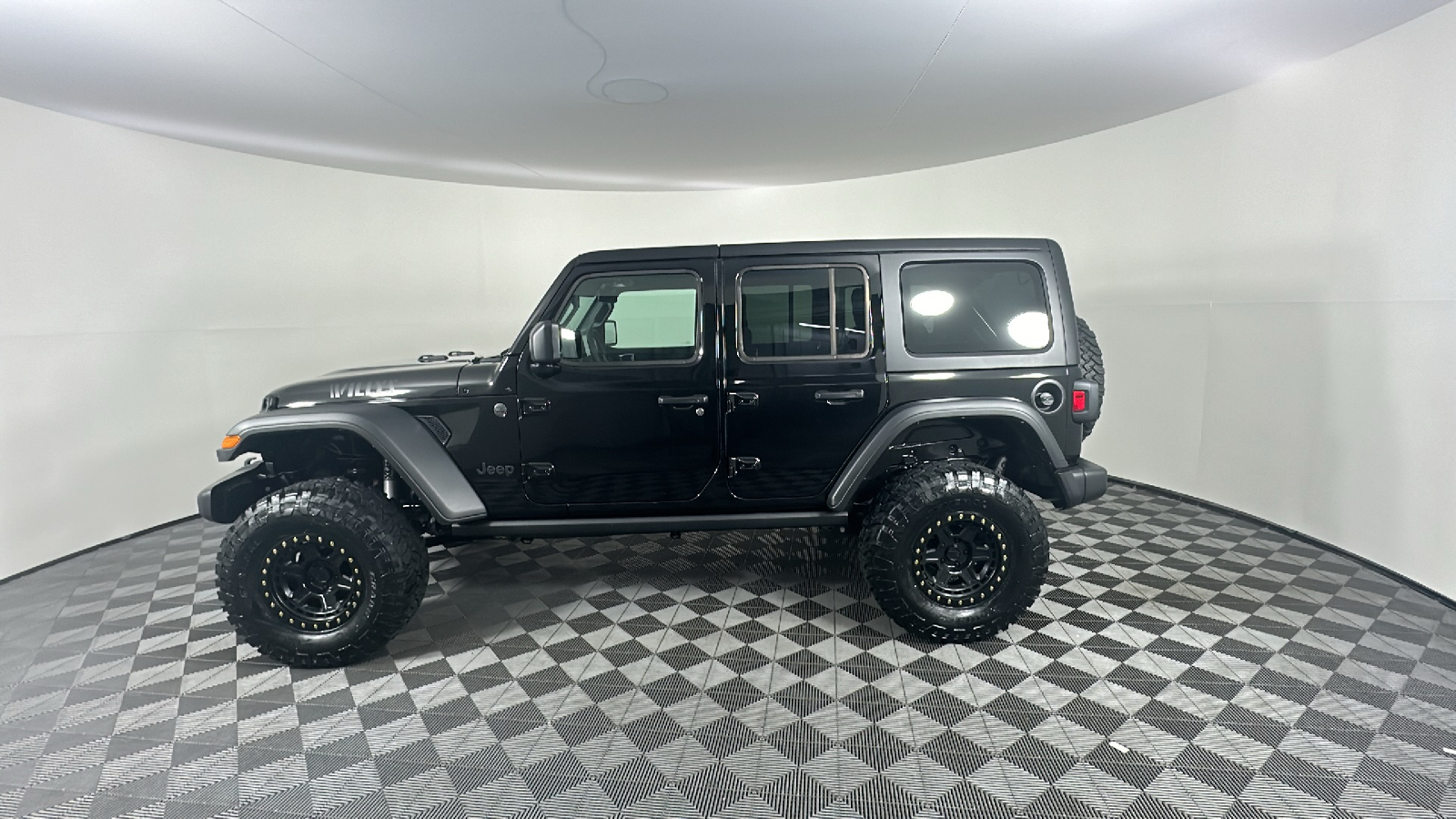 2024 Jeep Wrangler Willys 7