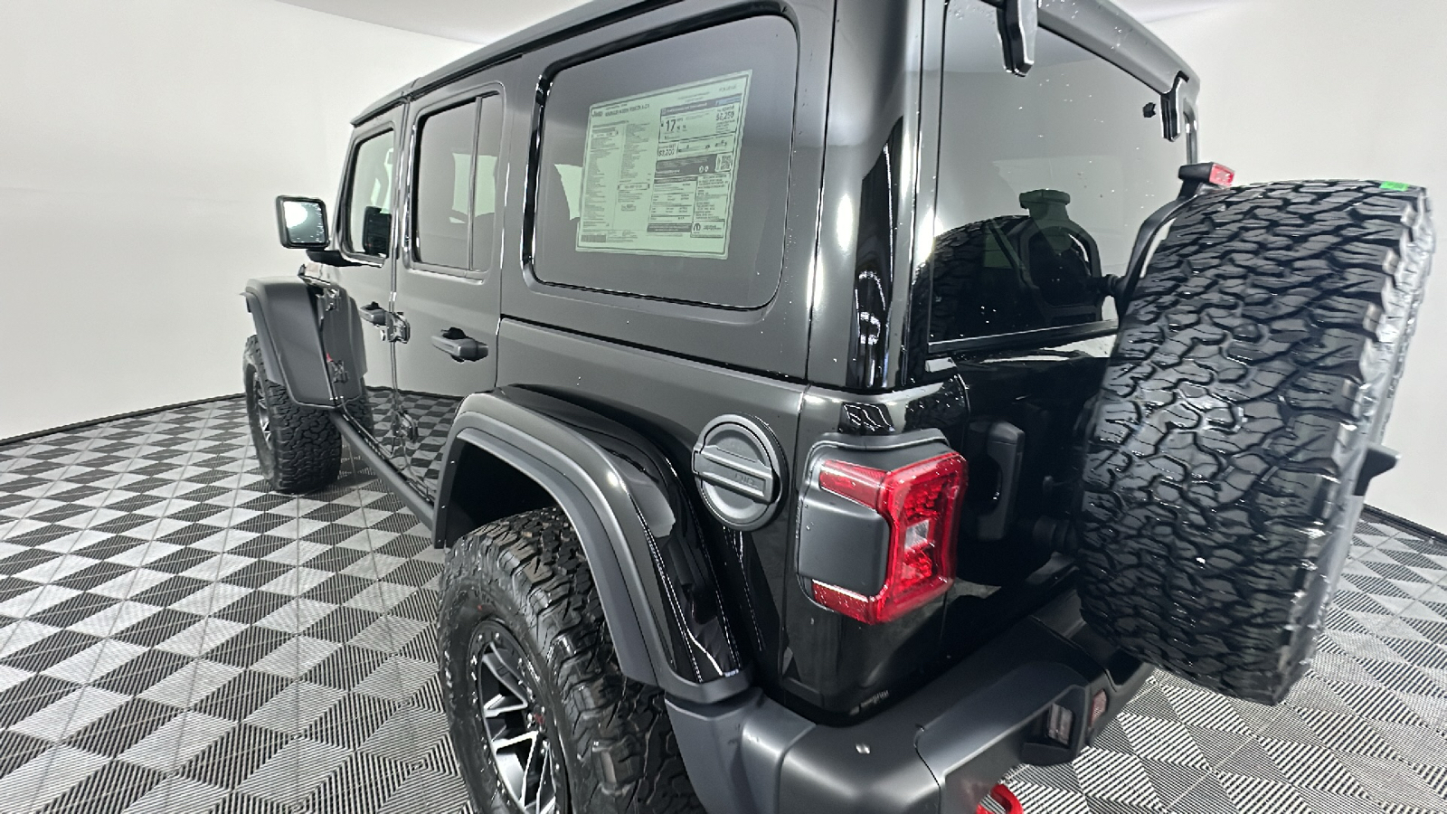 2024 Jeep Wrangler Rubicon X 11