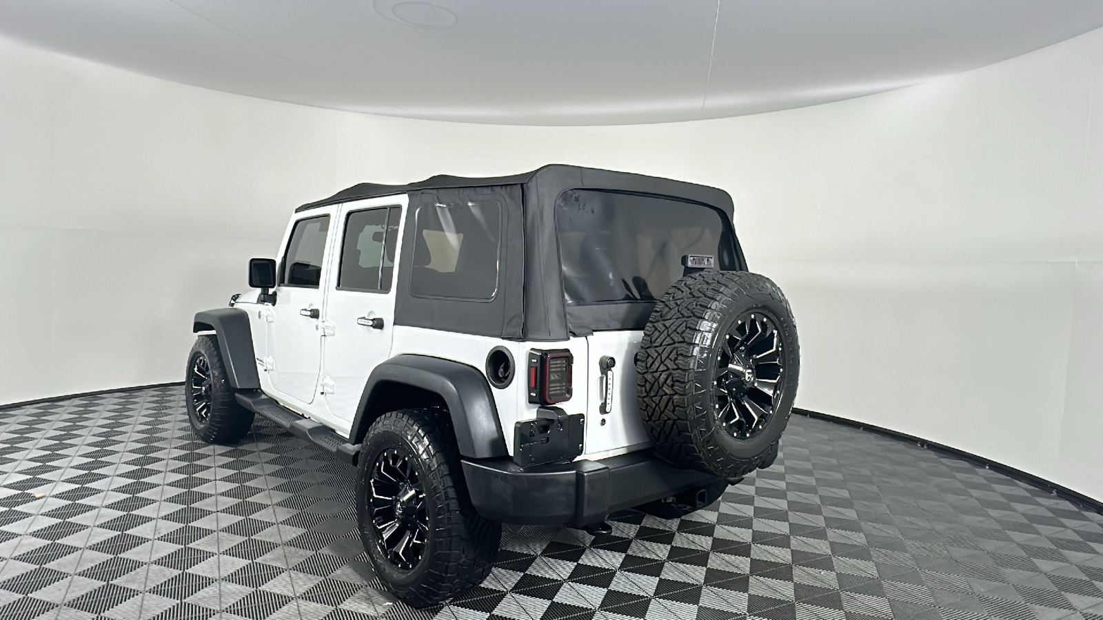 2016 Jeep Wrangler Unlimited Sport 10