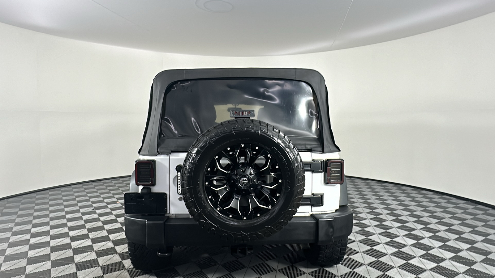 2016 Jeep Wrangler Unlimited Sport 13