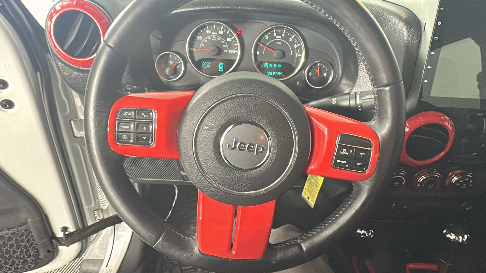 2016 Jeep Wrangler Unlimited Sport 31