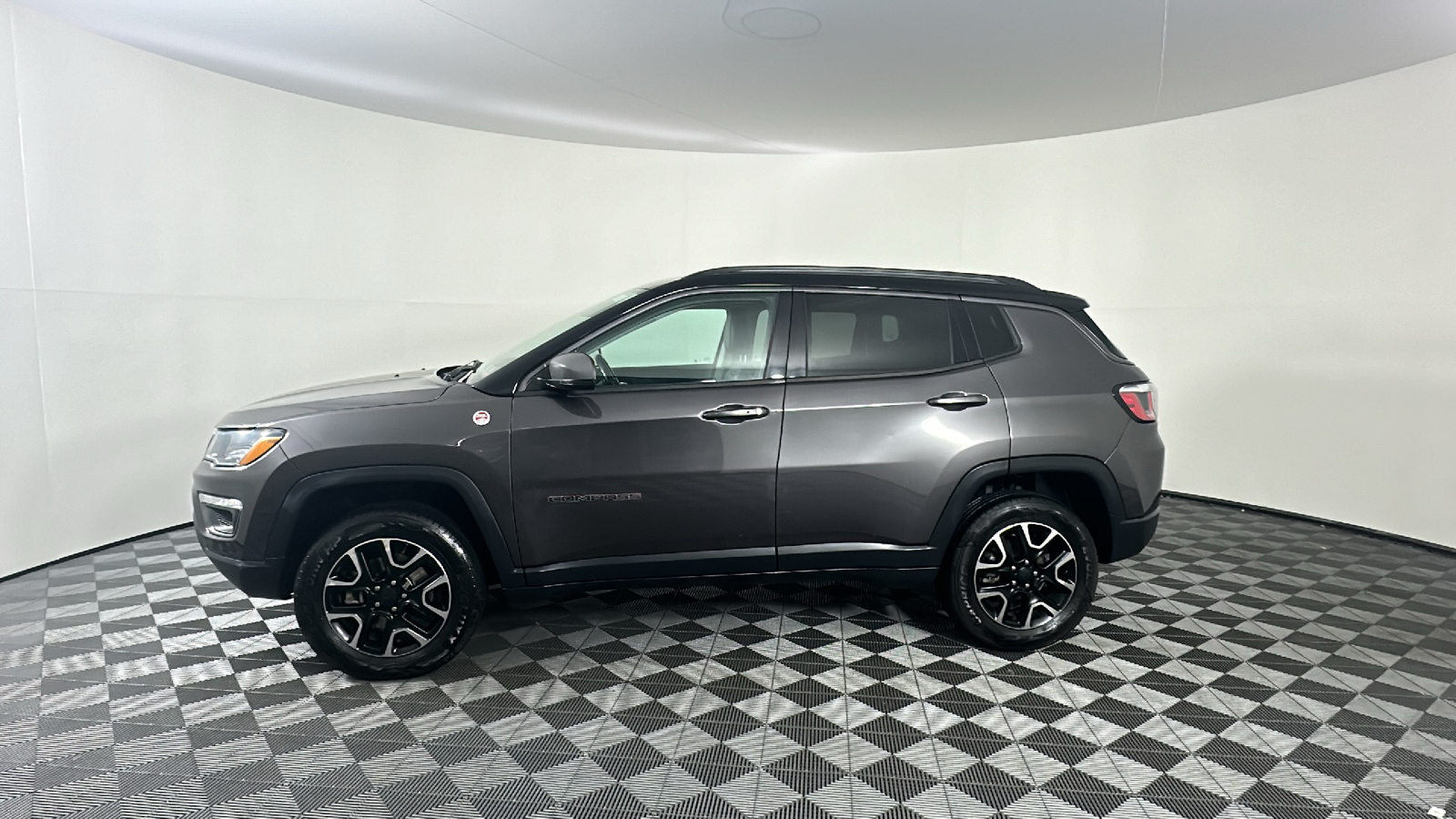 2020 Jeep Compass Trailhawk 9