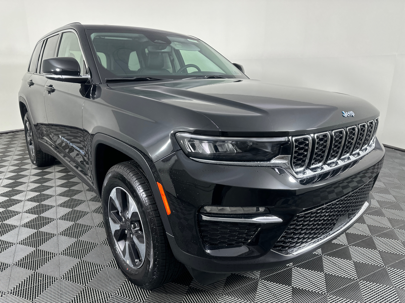 2024 Jeep Grand Cherokee Base 4xe 2