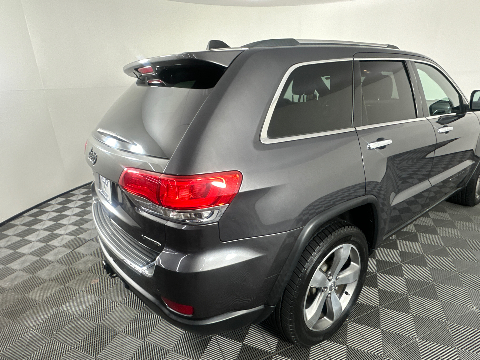 2014 Jeep Grand Cherokee Limited 21