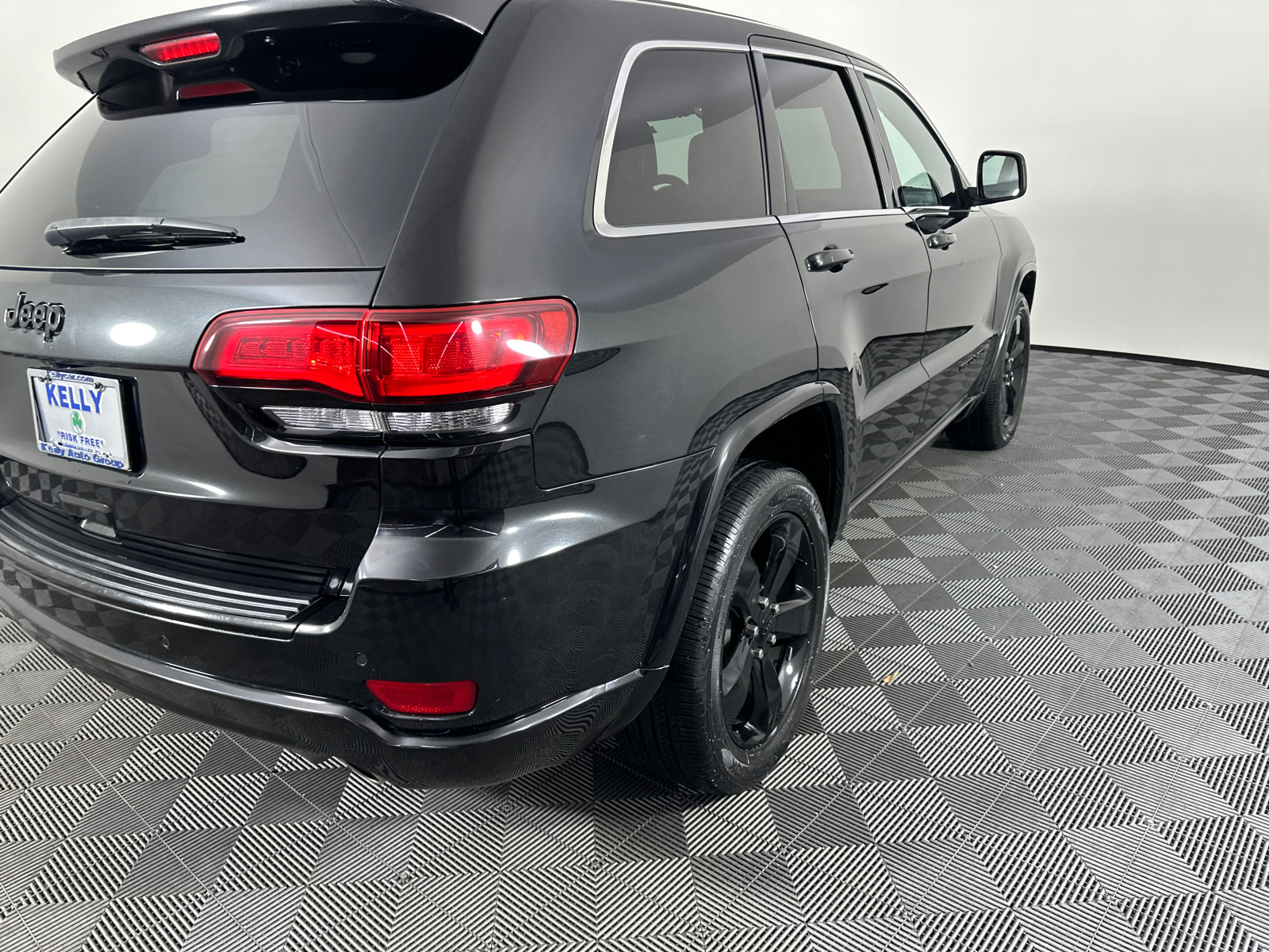 2015 Jeep Grand Cherokee Altitude 18