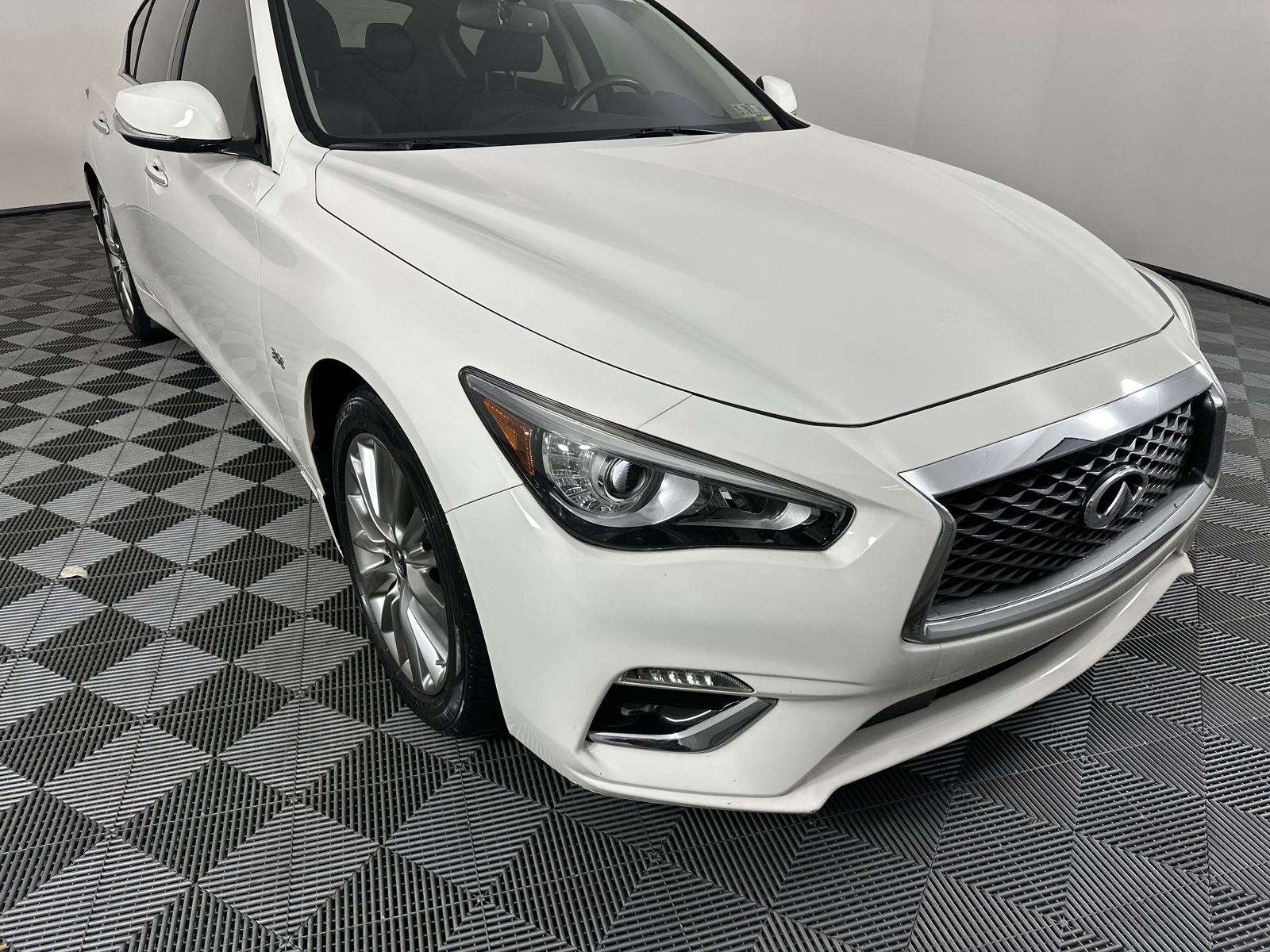 2019 INFINITI Q50 3.0t LUXE 2