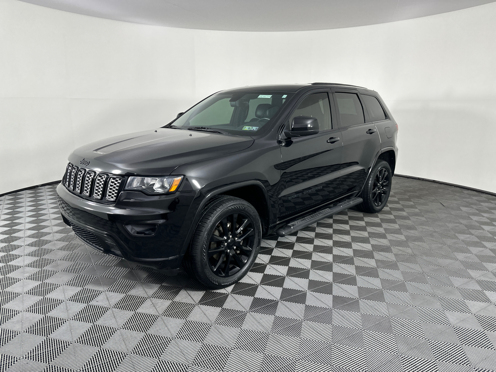 2018 Jeep Grand Cherokee Laredo 6