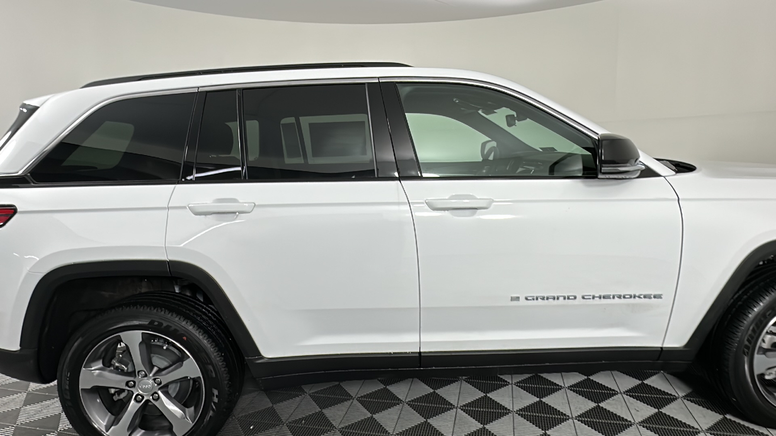 2024 Jeep Grand Cherokee Base 4xe 20