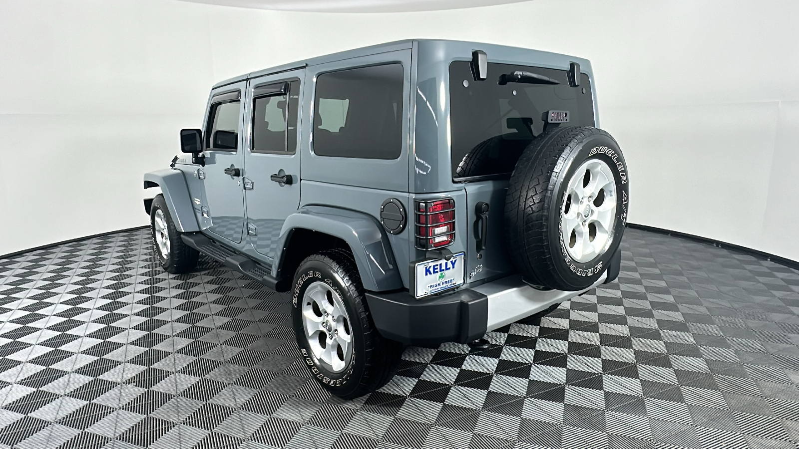 2014 Jeep Wrangler Unlimited Sahara 11