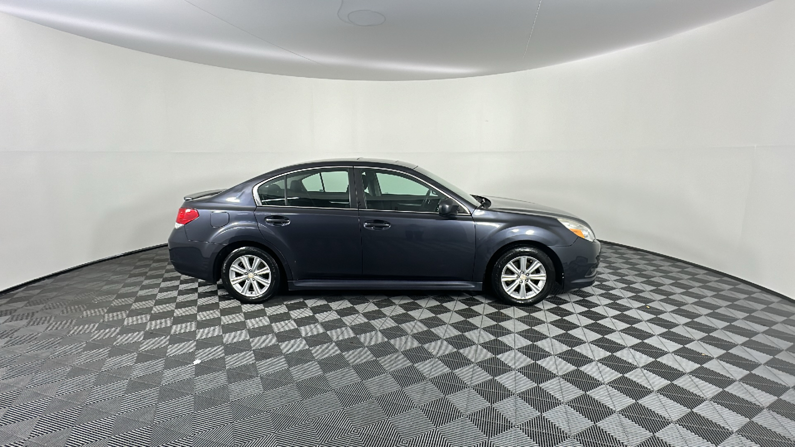 2011 Subaru Legacy 2.5i 17