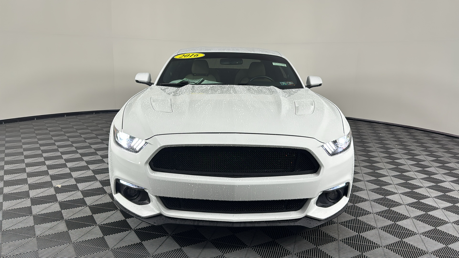 2016 Ford Mustang GT Premium 2