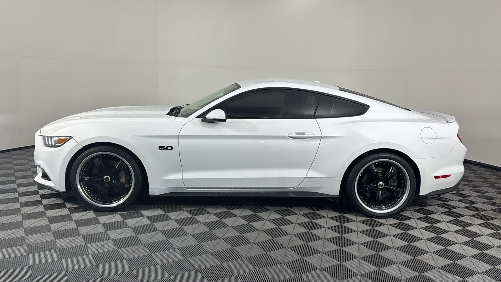 2016 Ford Mustang GT Premium 4