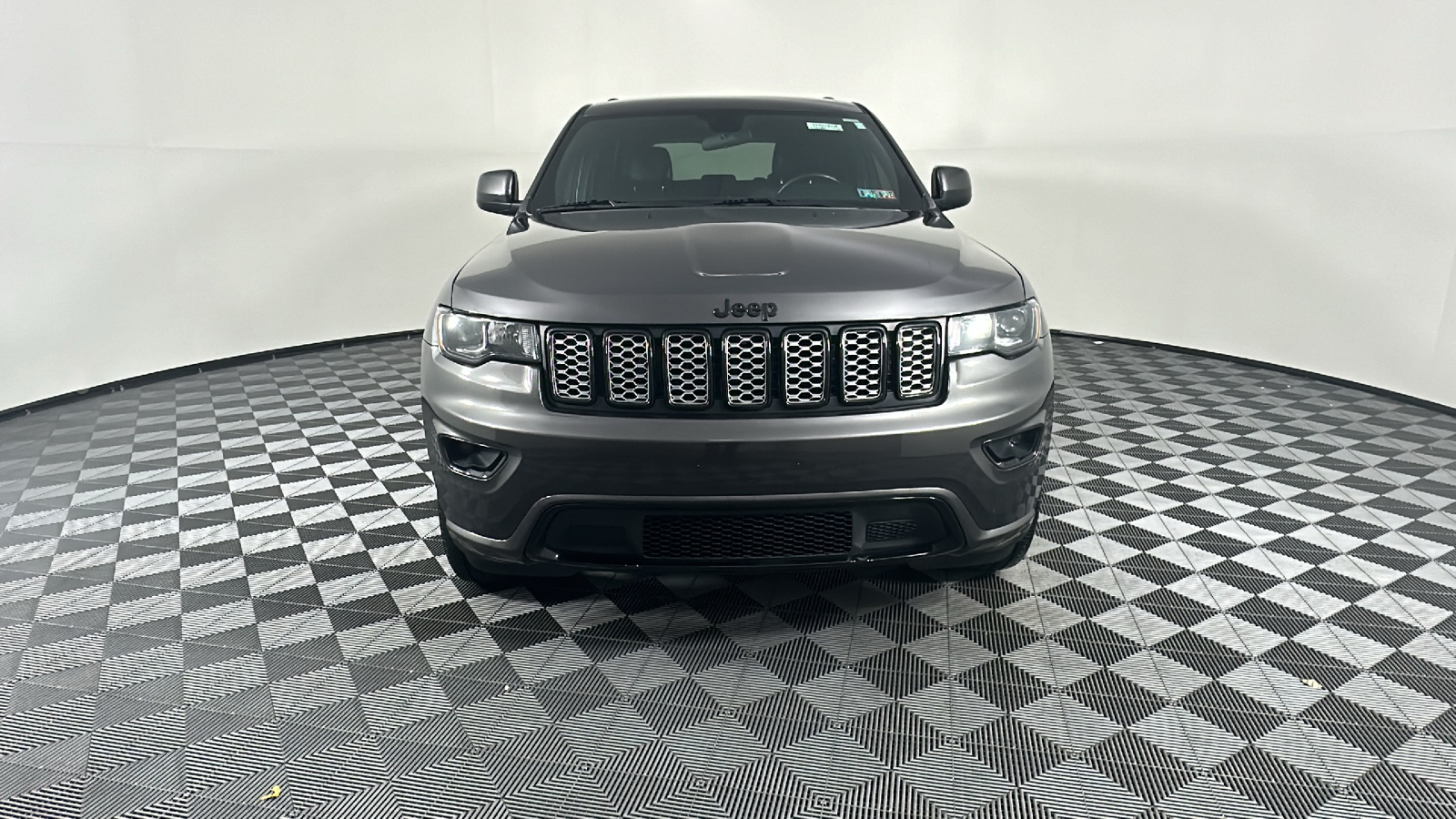 2021 Jeep Grand Cherokee Laredo X 4