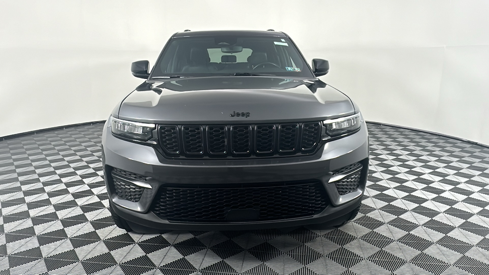 2022 Jeep Grand Cherokee Laredo 4