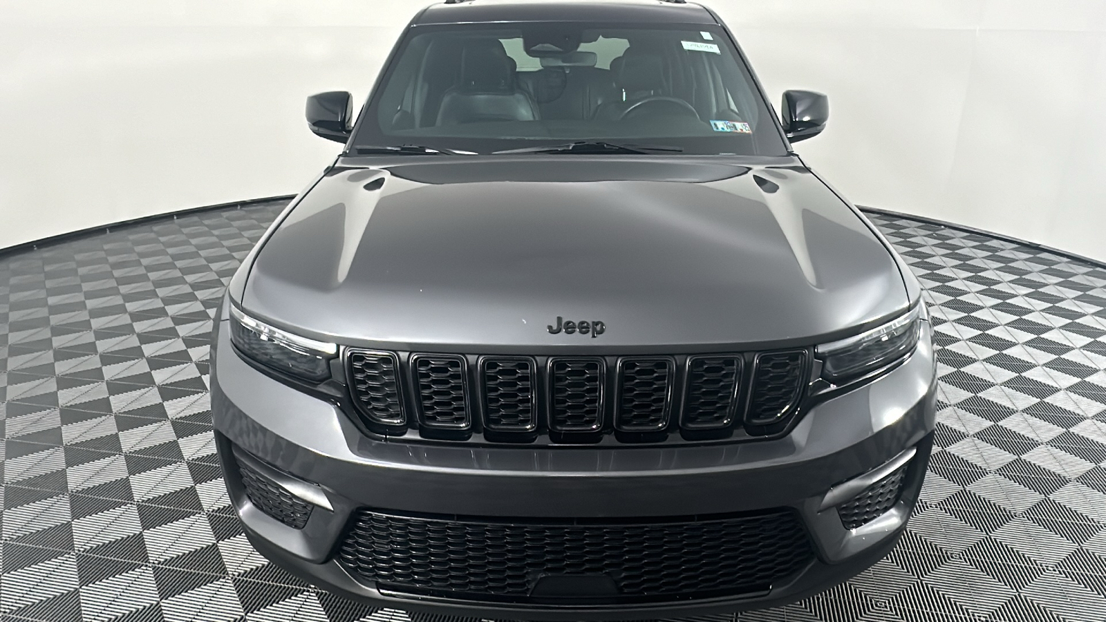 2022 Jeep Grand Cherokee Laredo 5