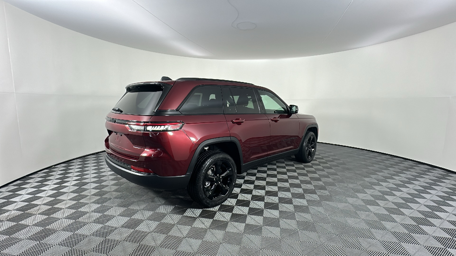 2024 Jeep Grand Cherokee Altitude X 16