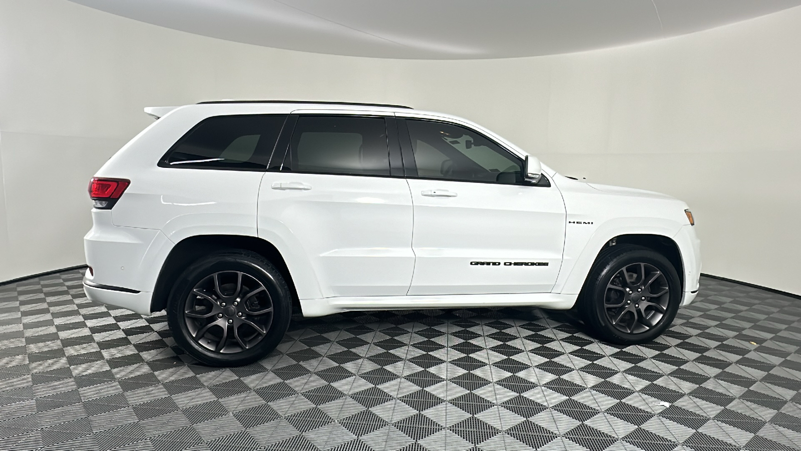 2020 Jeep Grand Cherokee High Altitude 22