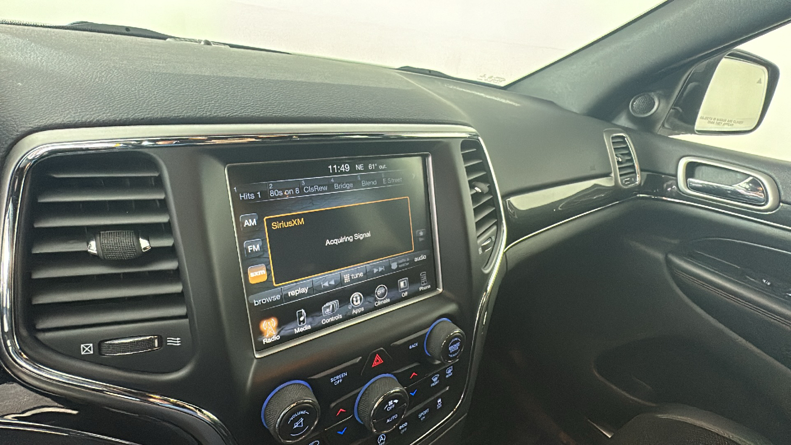 2017 Jeep Grand Cherokee Trailhawk 39