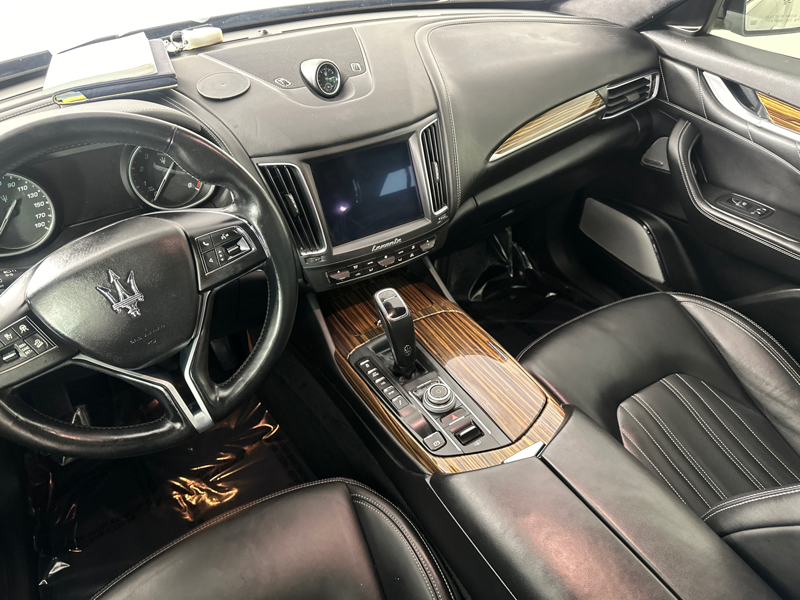 2019 Maserati Levante S GranLusso 32