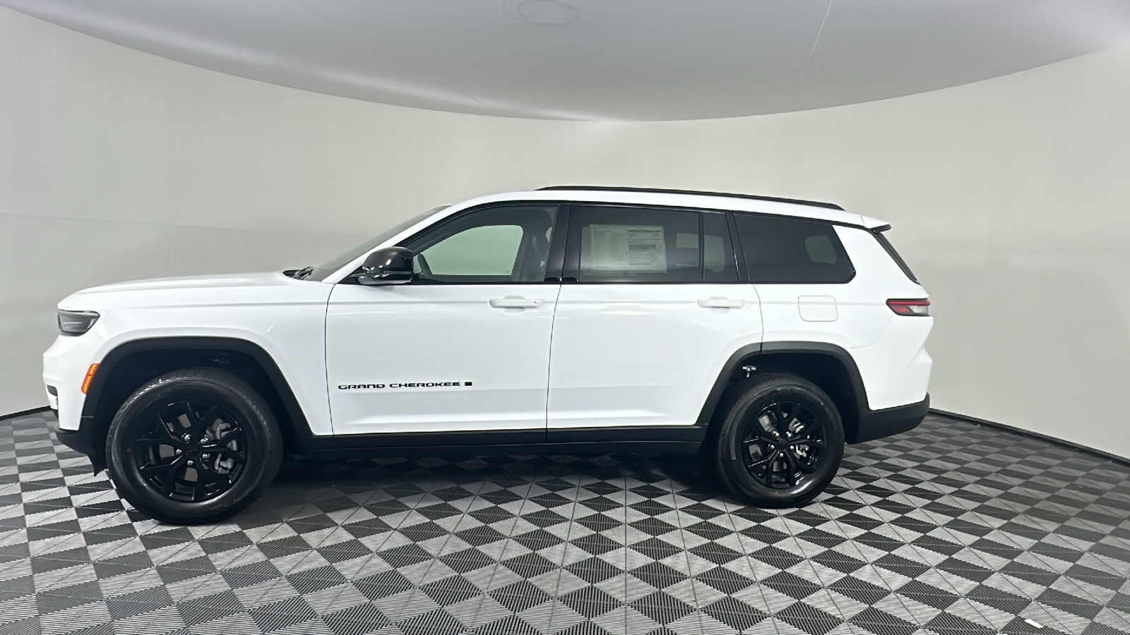 2024 Jeep Grand Cherokee L Altitude X 9