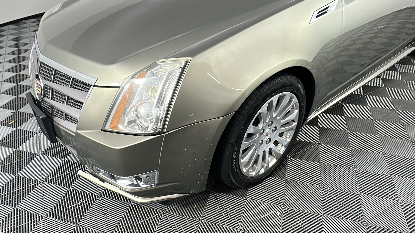 2010 Cadillac CTS Premium 7